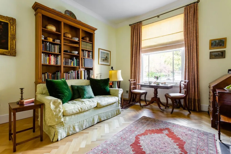 Stylish Flat Close To Victoria Station