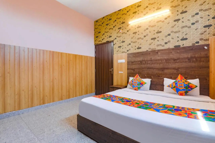 Fabhotel Gsv Inn