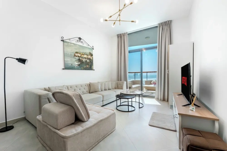 1 Bedroom Deluxe Apartment with balcony and with city view