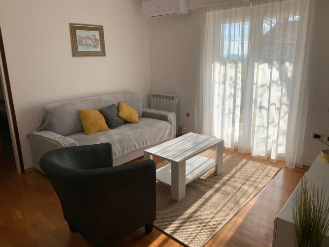 Apartment Dora