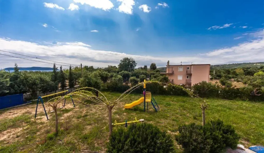 Lontos Suites