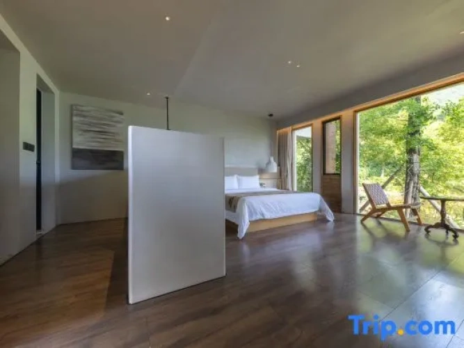 Double Attic Suite