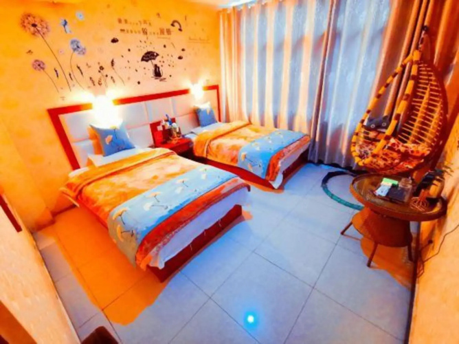 Kunming edge continued hotel
