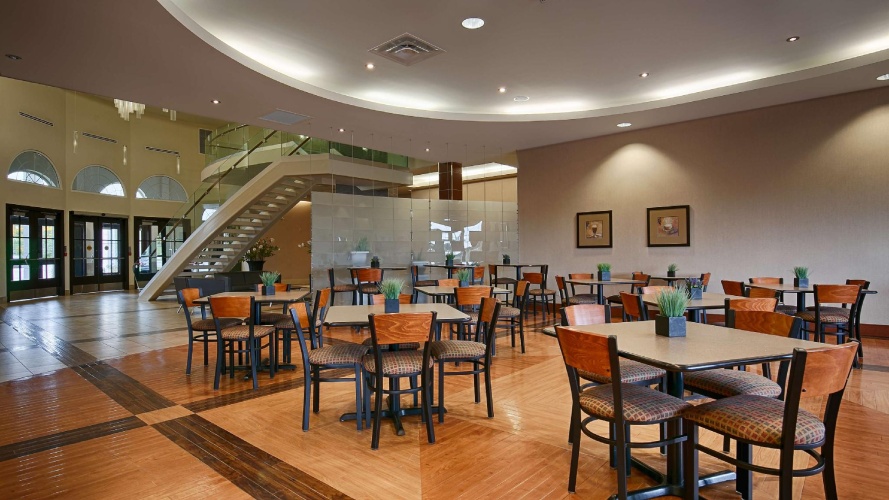 Best Western Plus Orangeville Inn & Suites photo 30