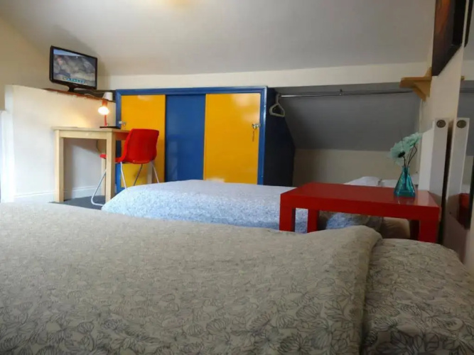 Igloo Backpackers Hostel & Annexe