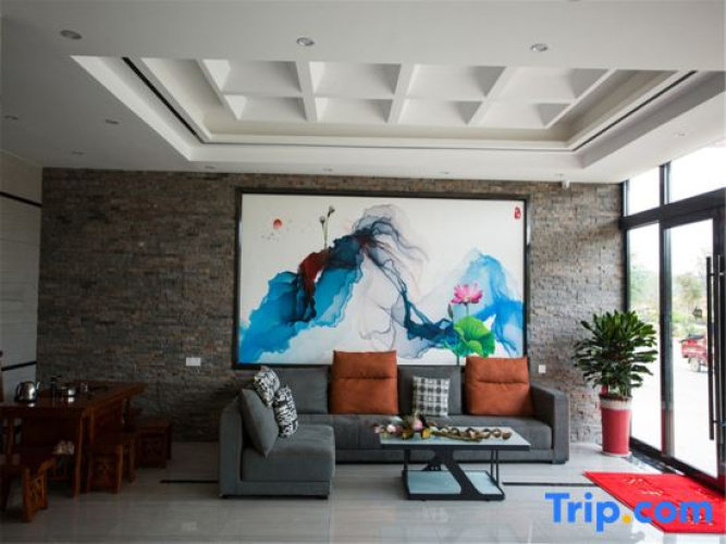 Mengzi 520 Theme Hotel