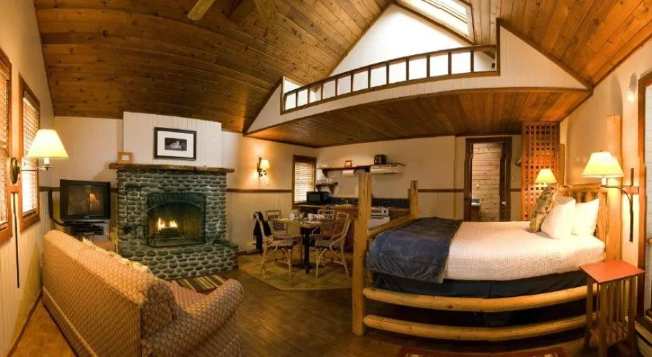 Hearthstone Inn