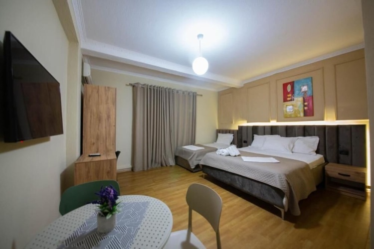 Standard Triple room with balcony