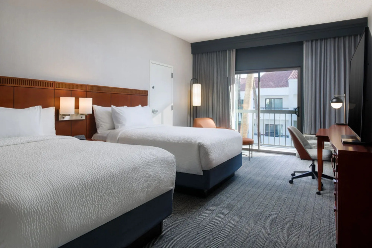 Courtyard Phoenix North by Marriott