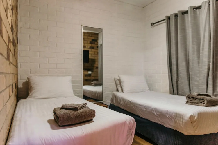 Abacus Motel