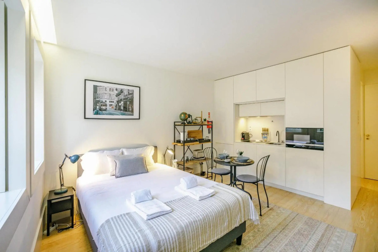 LovelyStay - Taipas Studio with AC