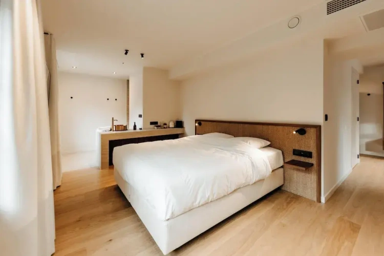 Superior Double room with city view