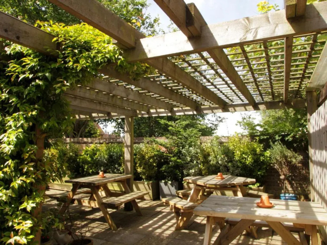 The Rose & Crown