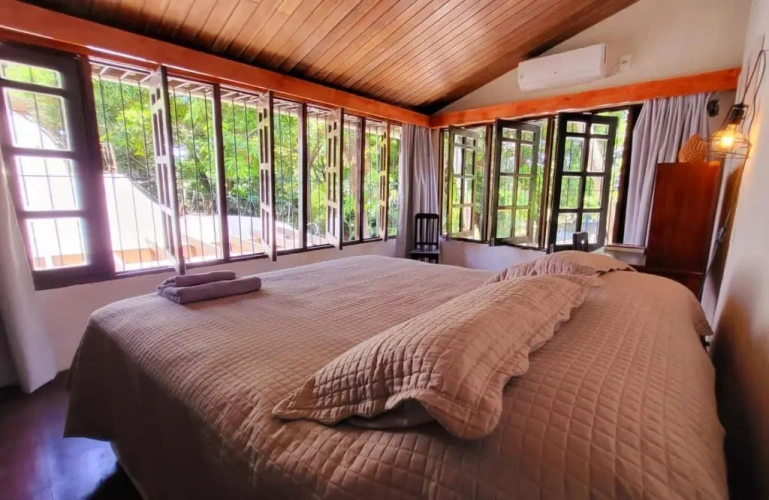 Suite with garden view