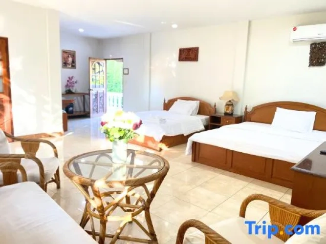 Deluxe Suite