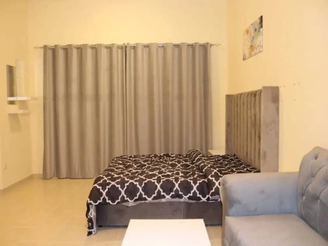Lovely Studio With Balcony And Free Parking