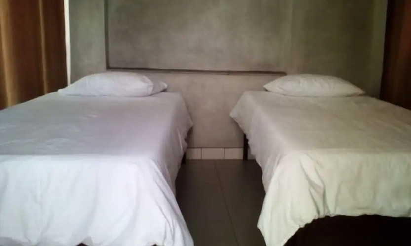 Accoustix Backpackers Lodge