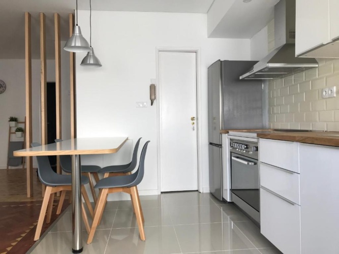 3 Bedrooms Apartment
