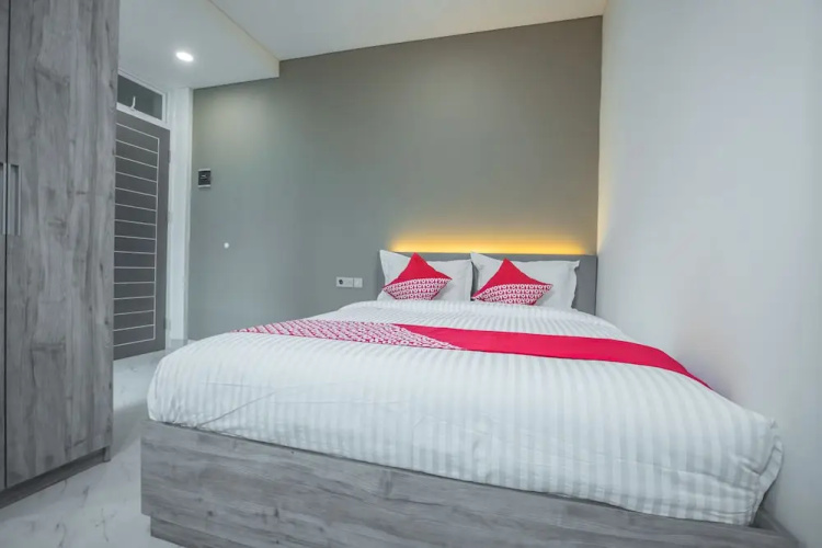 Residence Khoe by OYO Rooms