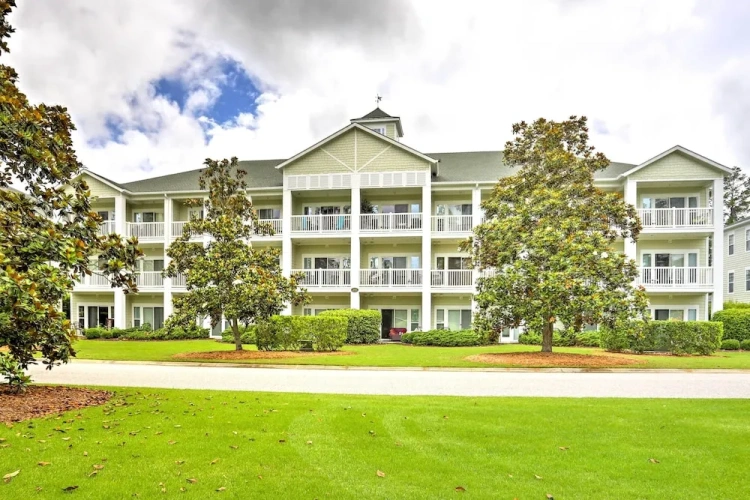 2 Bedrooms Apartment with balcony