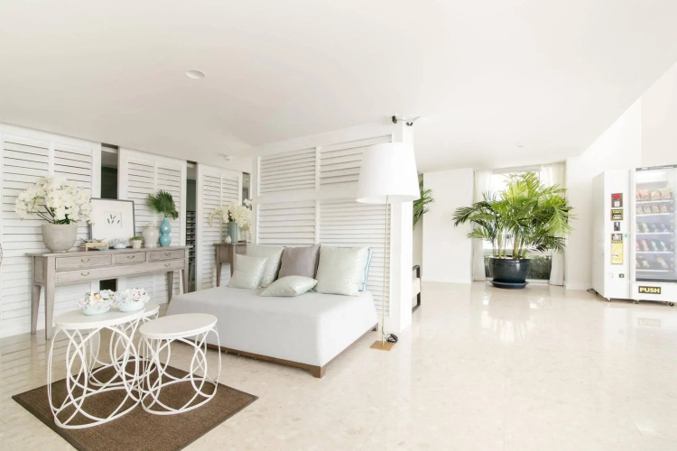 First Choice Suites By The Sea