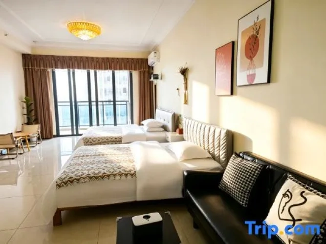Standard Twin room with balcony