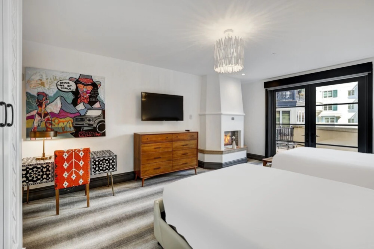 Luxury 3 Bedroom Condo at The Arrabelle by RedAwning