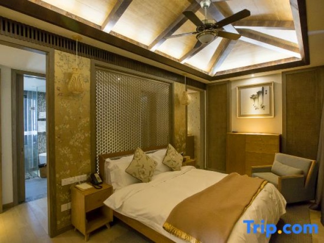 Quadruple Suite