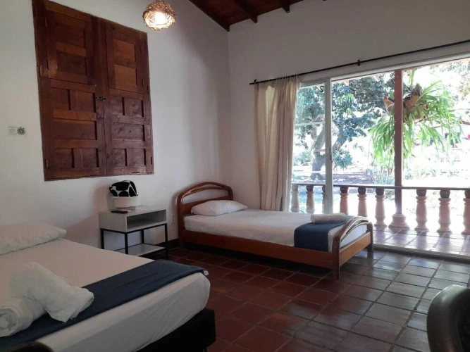 Standard Triple room