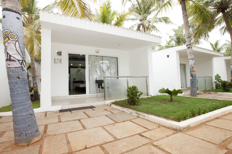 Deluxe Triple Suite with garden view