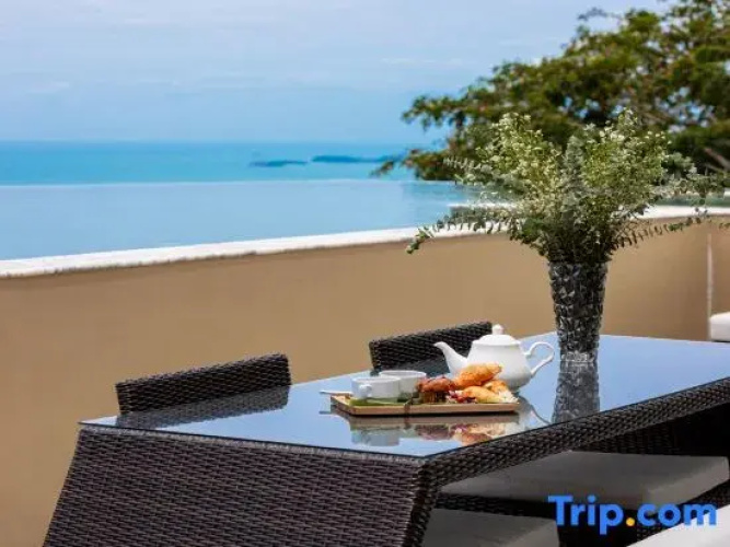Villa Cabo: Hilltop Retreat with Panoramic Ocean Views