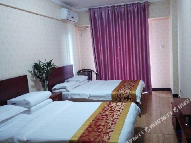 2 Bedrooms Quintuple Suite