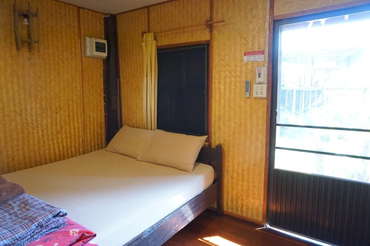 Ban Sam Lor Resort