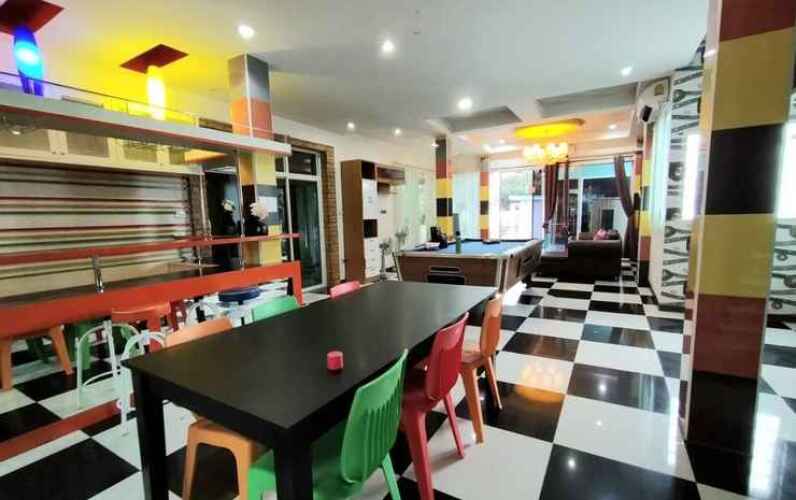 The Pool House Pattaya No.3Over view