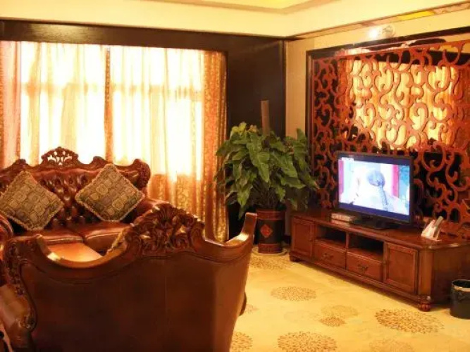 Lanyi Holiday Hotel