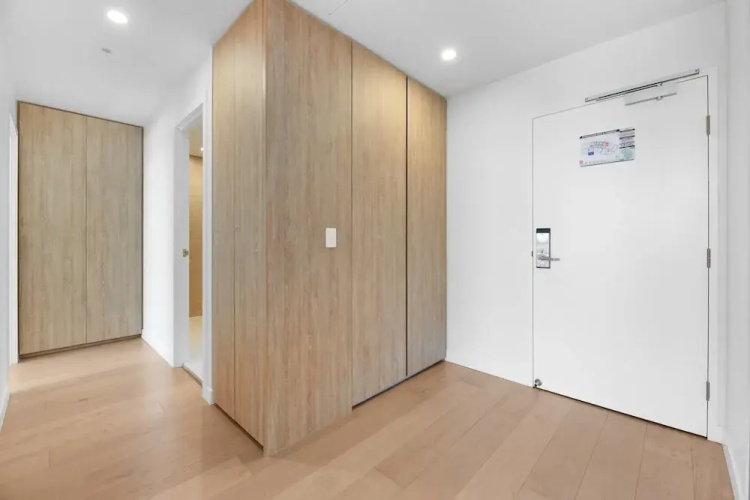 Elegant 2-bed Broadbeach Hotel With Ocean View