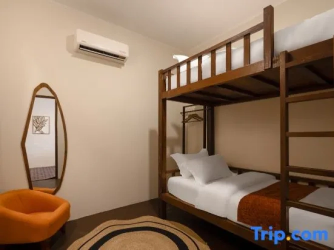 Standard Twin room with view