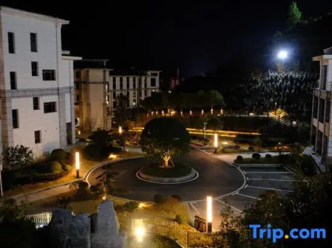 XinSu · YaYuan Resort Hotel (QianGuQing)