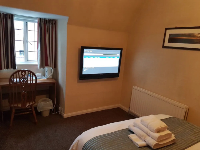 Dorset Arms Hotel