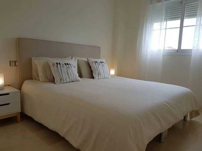 Top Floor Apt Close To Duquesa