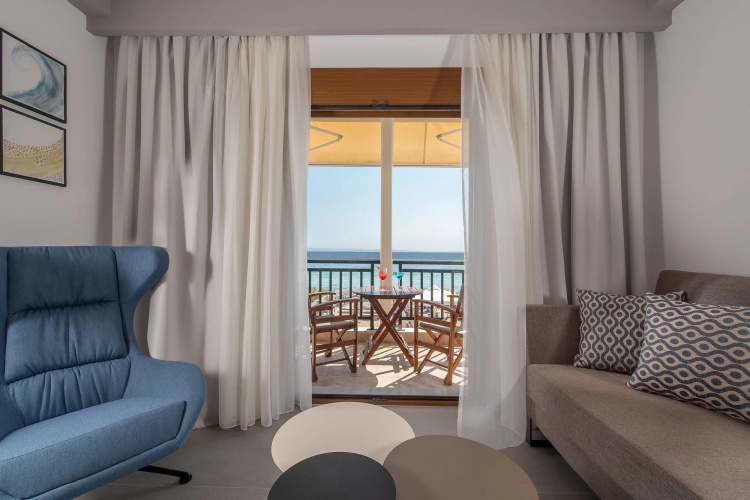 Assano Sea Front Luxury