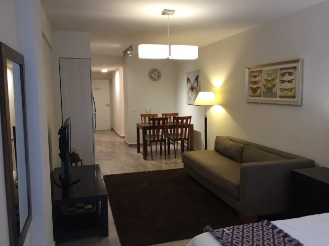 Urbana Suites & Studios 440