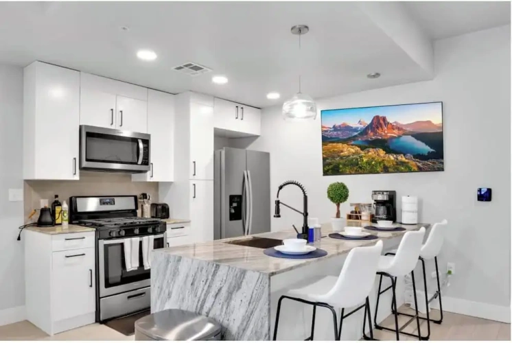 1 Bedroom Apartment