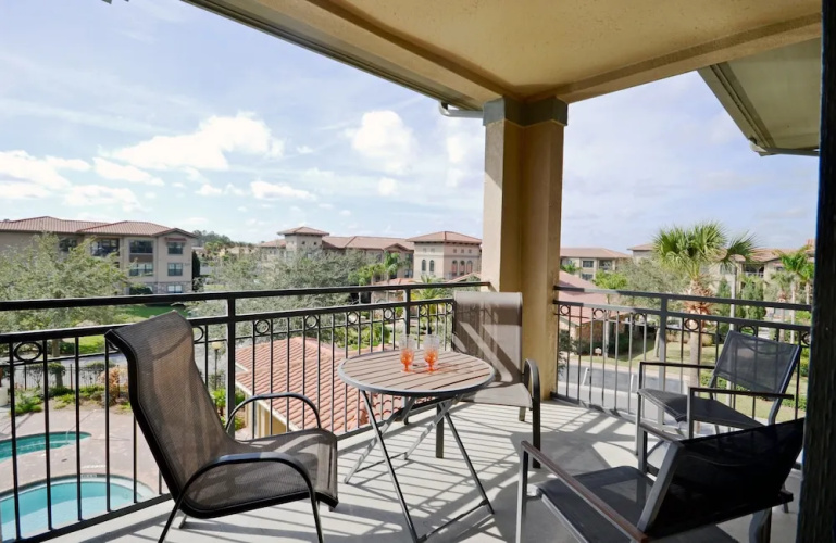 Bella Piazza 245176