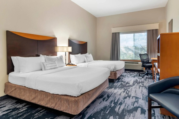 Fairfield Inn & Suites by Marriott Commerce