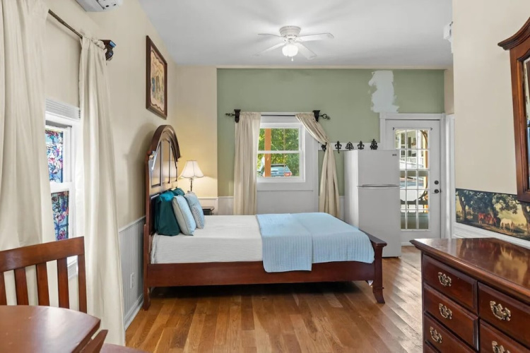Bashford Manor Inn