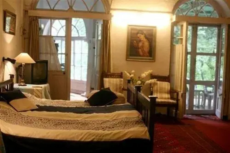Carltons Plaisance Hotel