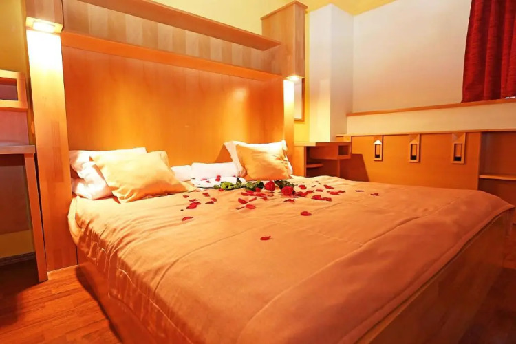 Hotel AquaCity SeasonsOver view