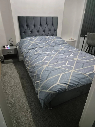 3 Bed Home Free Wifi & Netflix Central Location