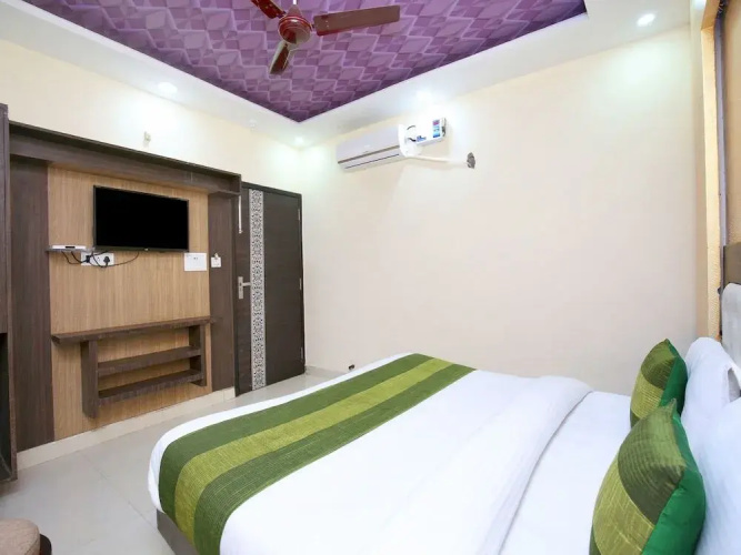 R.S Hotel & Restaurant